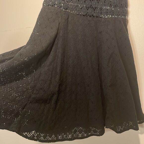 Free People- Black Lace Crochet Daisy Cutout Mini Sleeveless Skater Dress Size 4 - Picture 8 of 13
